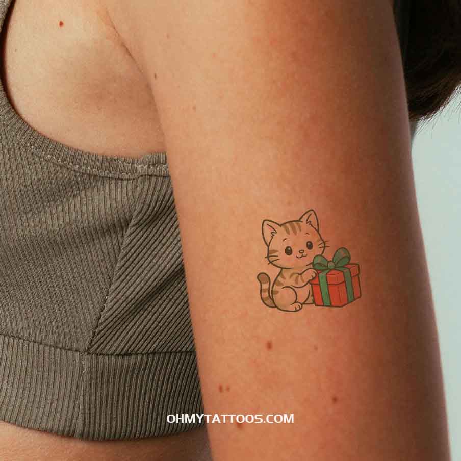 OHMYTATTOOS Cute Cat with Christmas Present Temporary Tattoo(Set of 3)